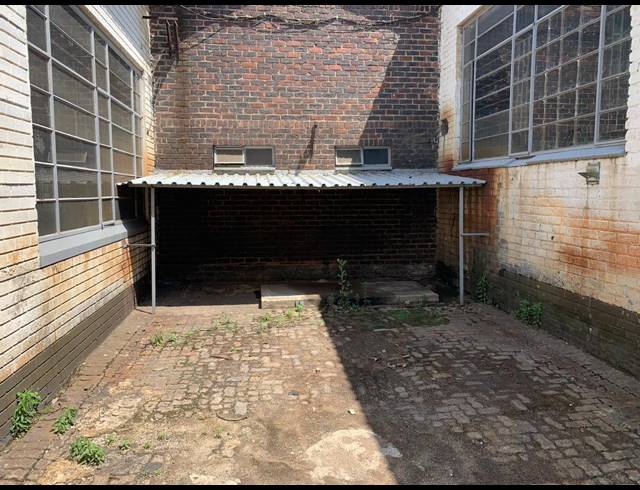 840M² WAREHOUSE TO LET IN ANDERBOLT